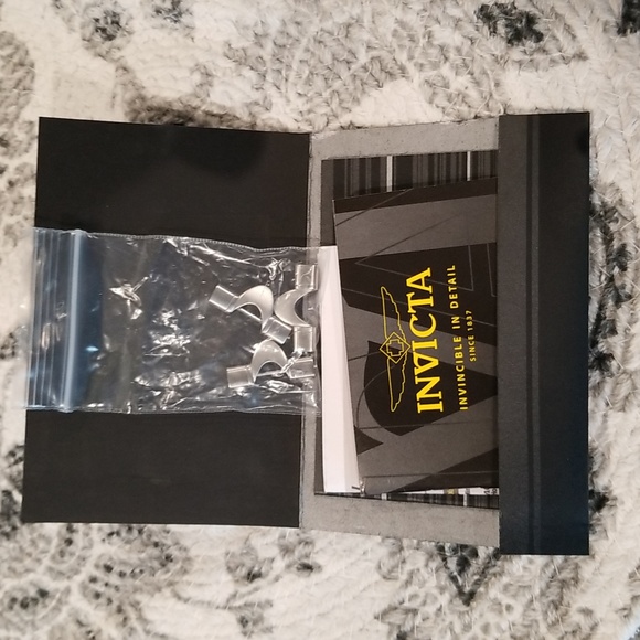 Invicta Venom Reserve - Picture 2 of 7